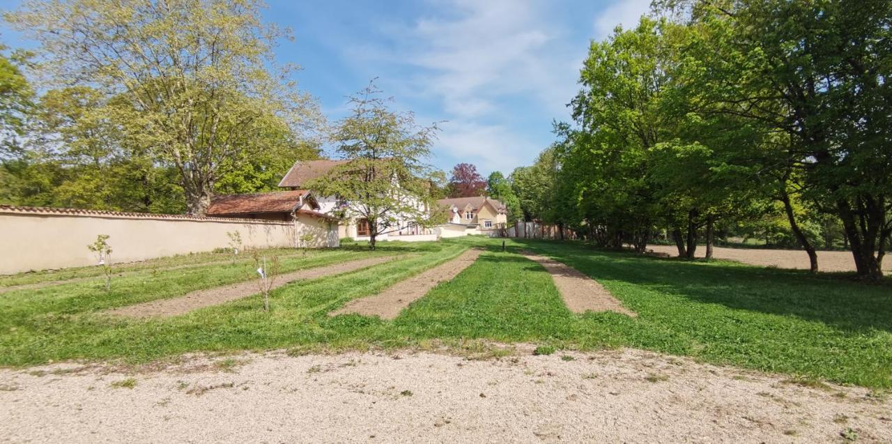 Appartamento Aux Domaines D'Automne Peronnas Esterno foto
